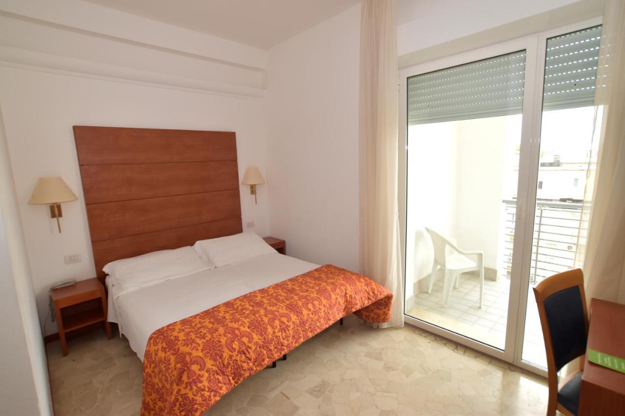 Hotel Villa Del Parco Rimini Ngoại thất bức ảnh