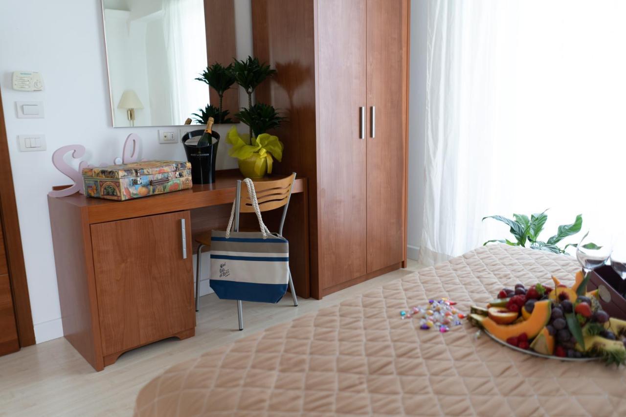 Hotel Villa Del Parco Rimini Ngoại thất bức ảnh