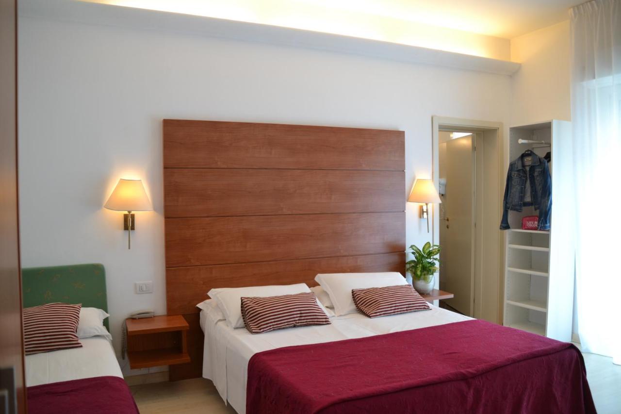 Hotel Villa Del Parco Rimini Ngoại thất bức ảnh