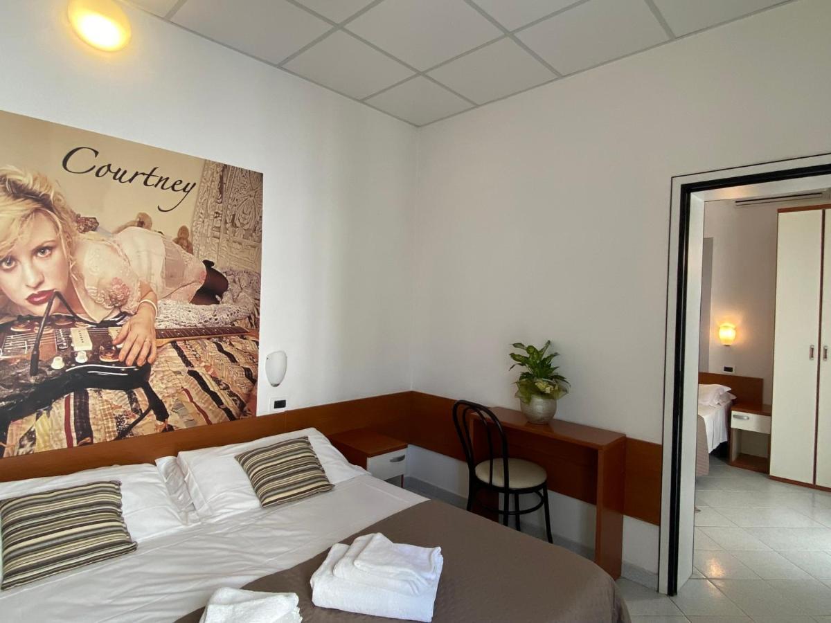 Hotel Villa Del Parco Rimini Ngoại thất bức ảnh
