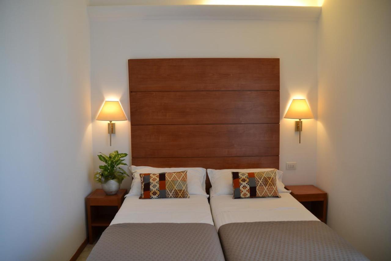 Hotel Villa Del Parco Rimini Ngoại thất bức ảnh