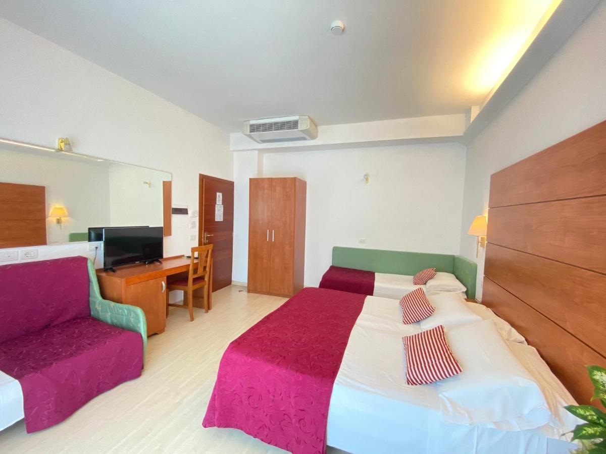 Hotel Villa Del Parco Rimini Ngoại thất bức ảnh