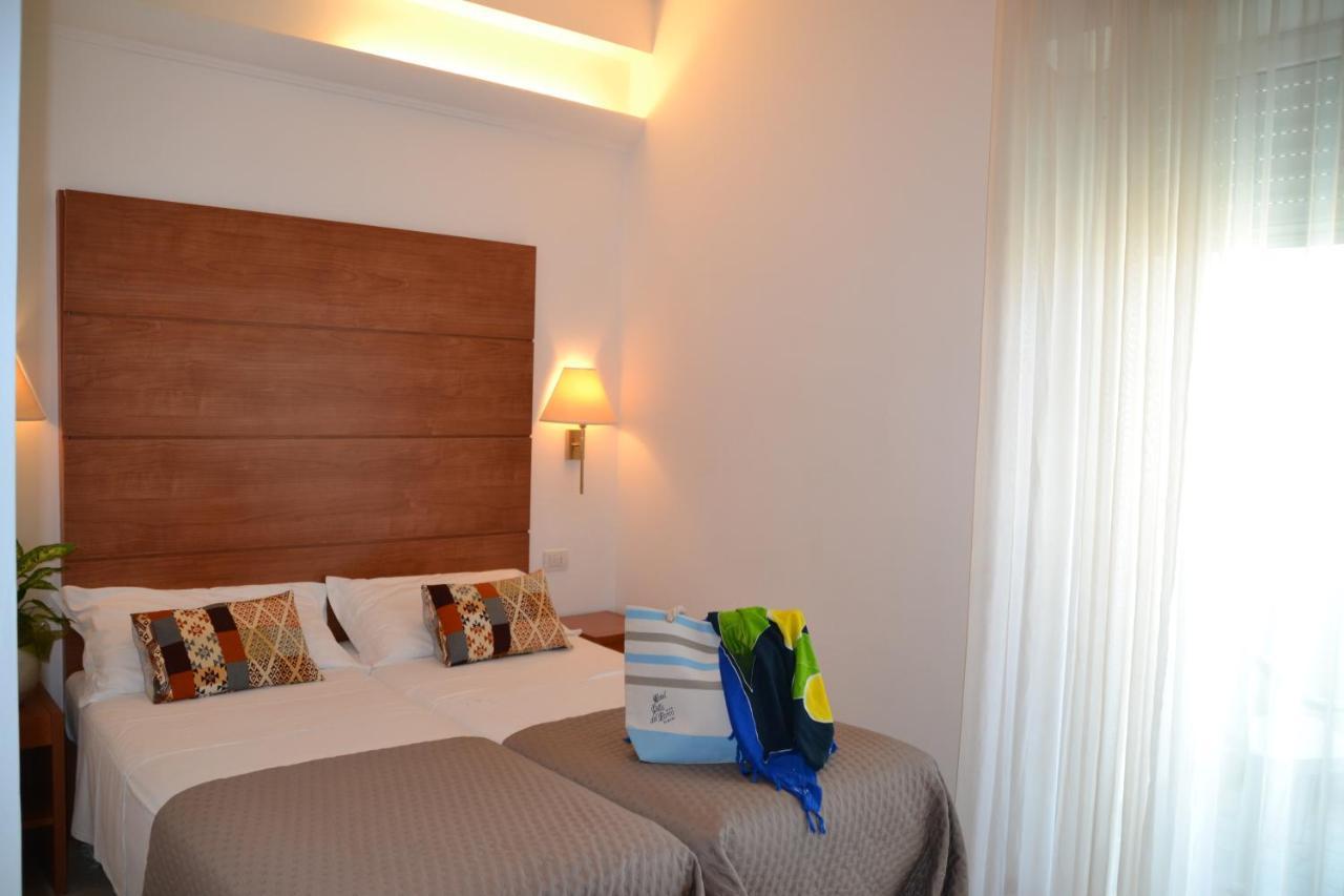 Hotel Villa Del Parco Rimini Ngoại thất bức ảnh