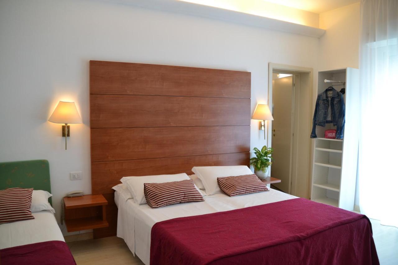 Hotel Villa Del Parco Rimini Ngoại thất bức ảnh