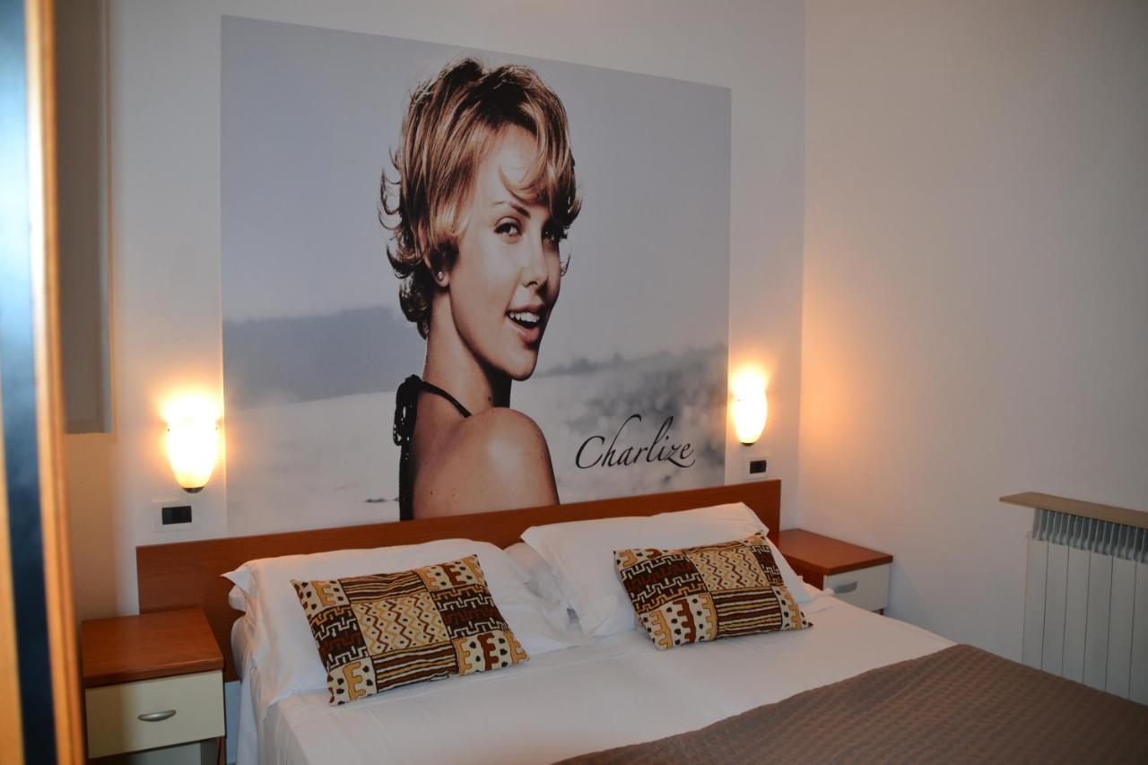 Hotel Villa Del Parco Rimini Ngoại thất bức ảnh