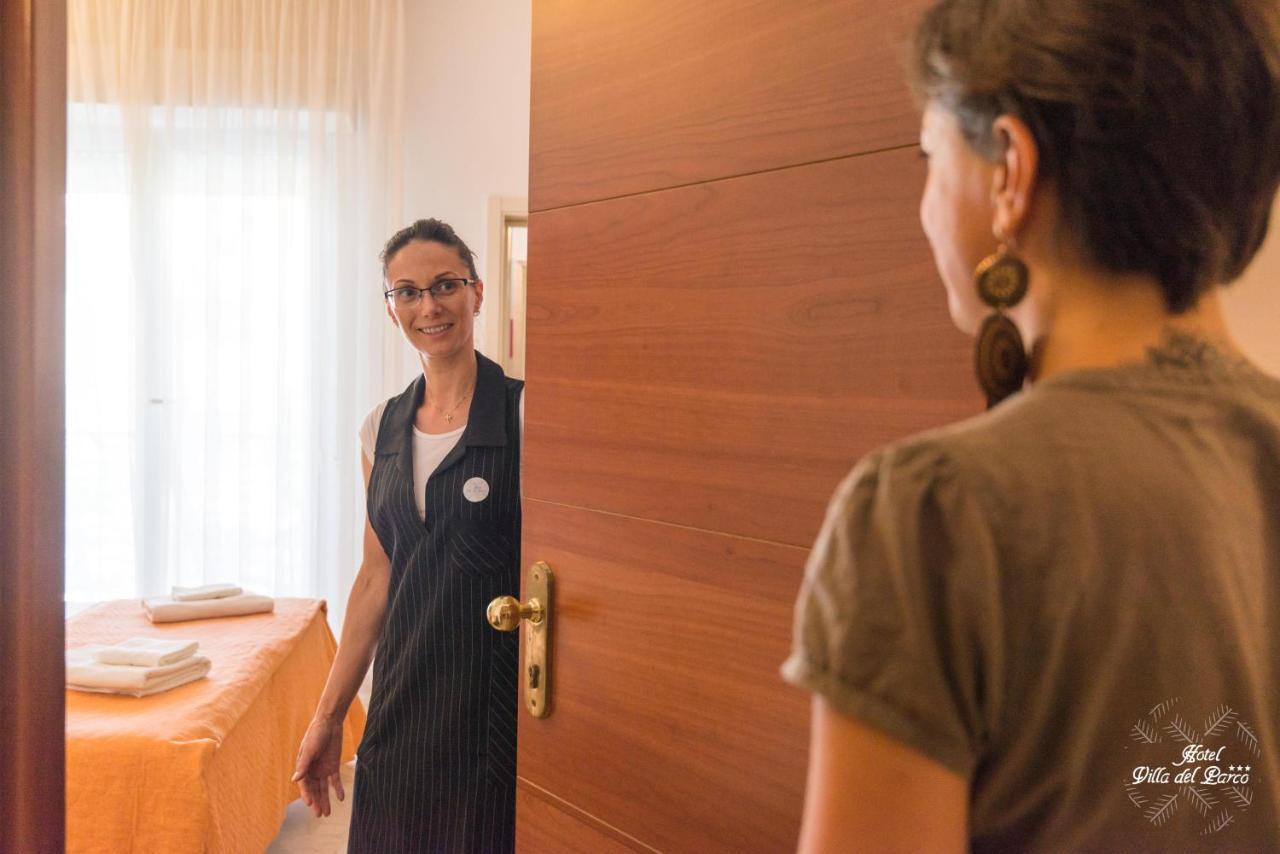 Hotel Villa Del Parco Rimini Ngoại thất bức ảnh